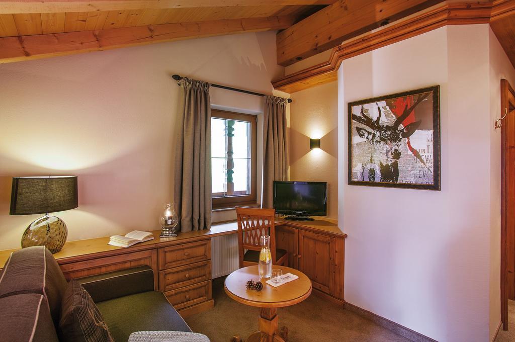 Villa Haidacher Relax & Lifestyle Apartments Zell am Ziller Szoba fotó